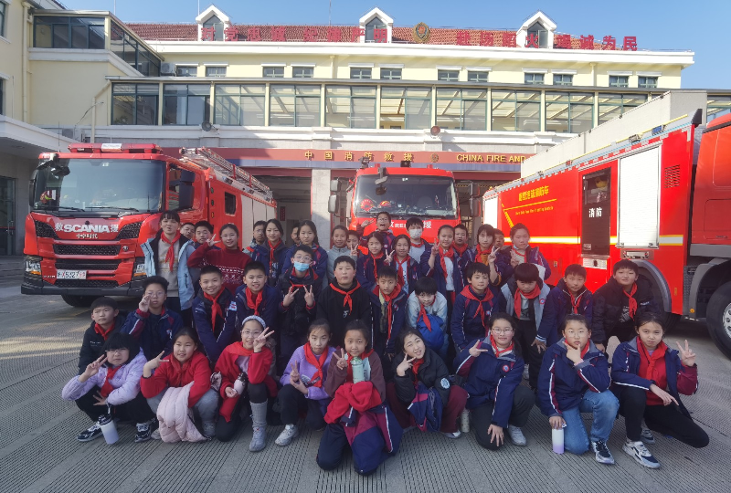 凤溪小学组织开展消防安全社会实践活动